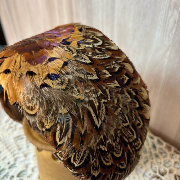 Hildagarde Vintage 1940’s Pheasant Feathered Hat Fascinator - Picture 2 of 8